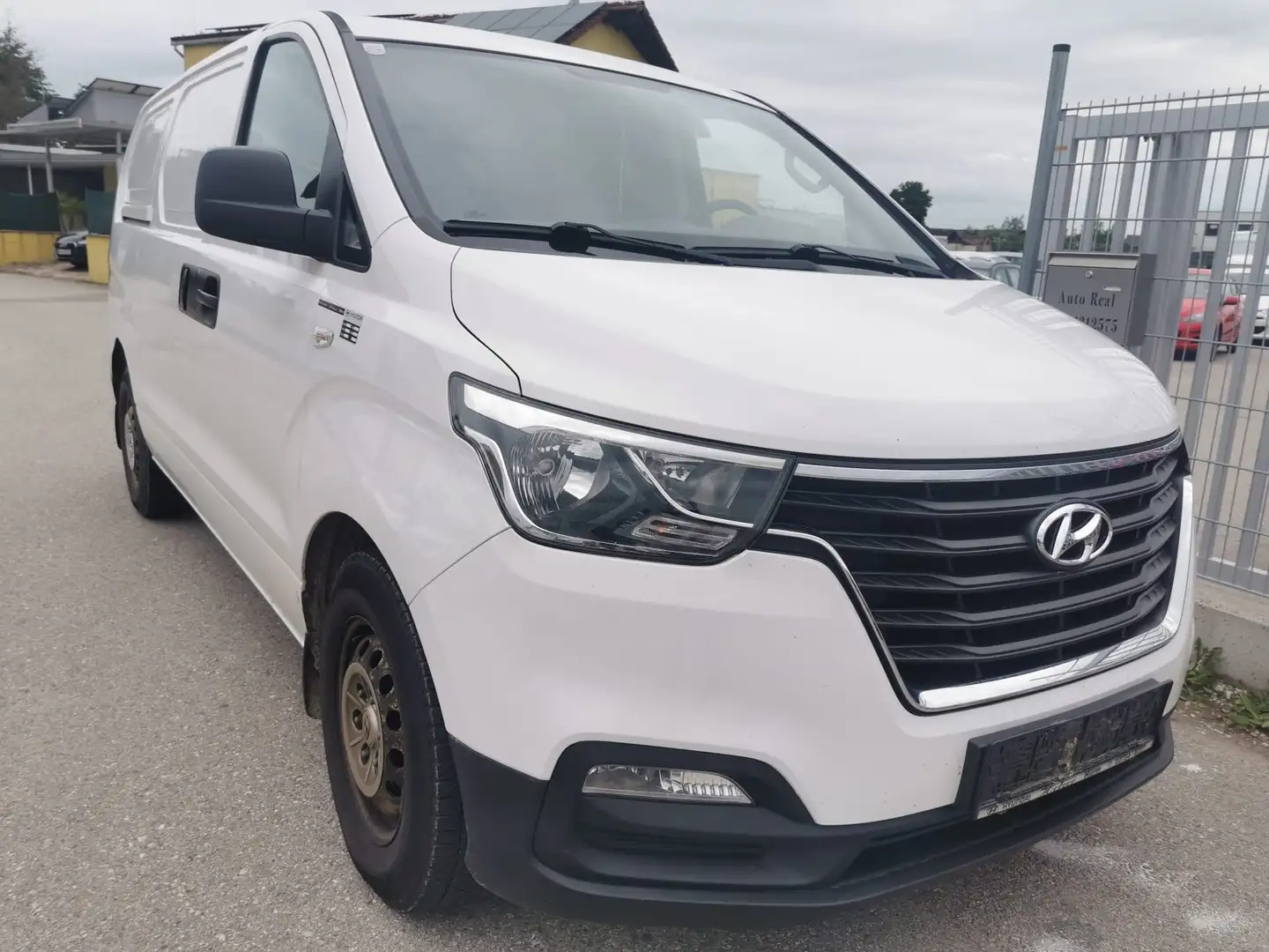 Hyundai H-1 Fehér - 2