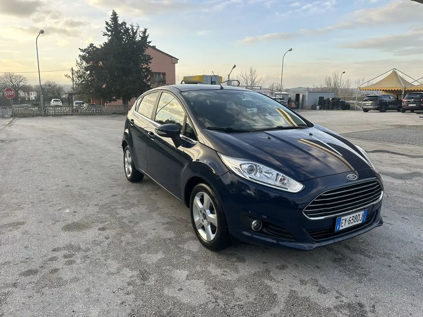 Ford Fiesta 5p 1.4 16v Titanium Gpl - 2