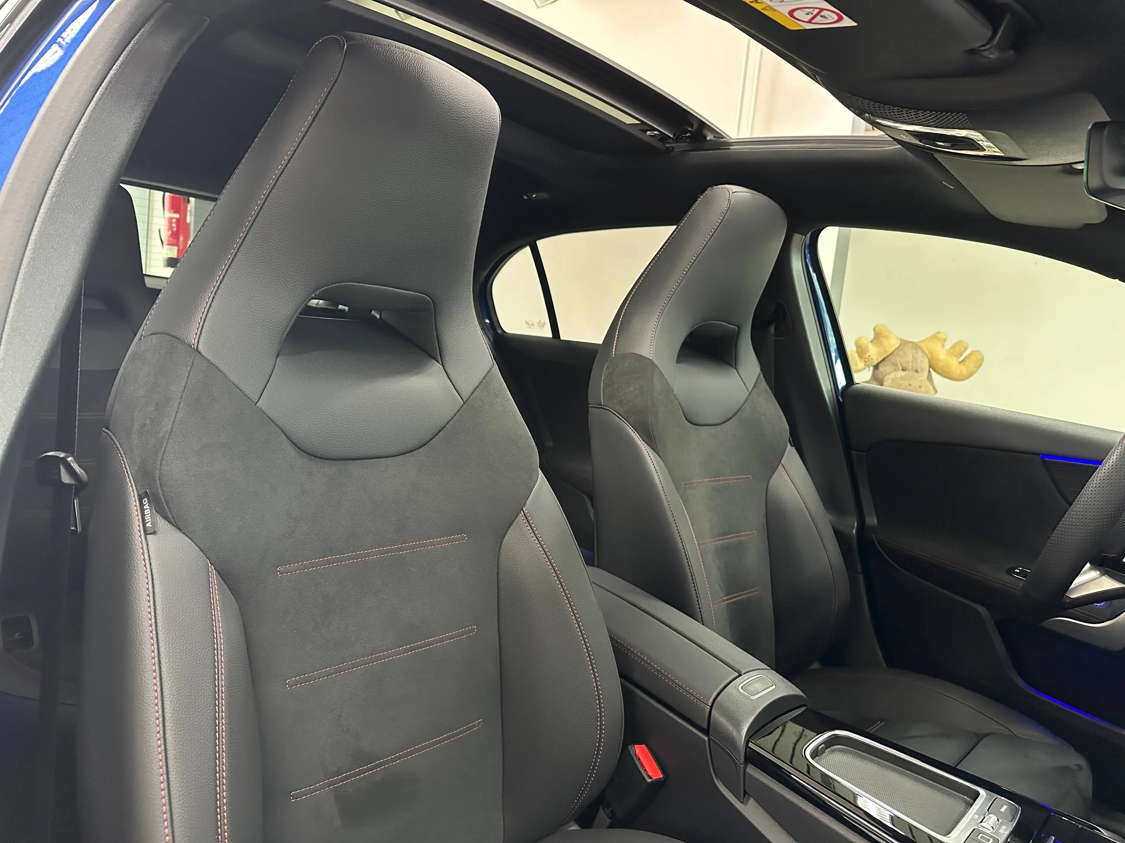 Mercedes-Benz A 220 d AMG Line MBUX/LED/PSD/TW/SPUR/PTS/SHZ/KAMERA/1HD/LMR19" — photo 9