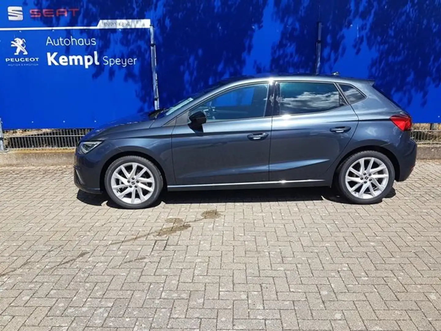 SEAT Ibiza 1.0 TSI S&S FR Grau - 2