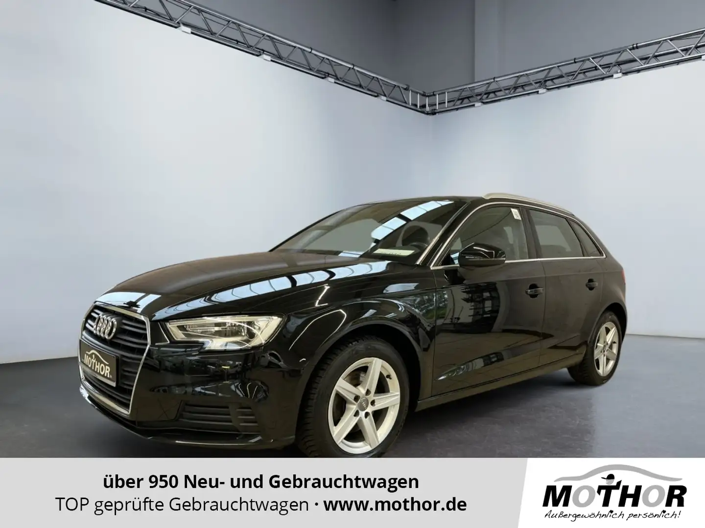 Audi A3 Sportback 35 1.5 TFSI Sitzheizung Xenon Navi Schwarz - 1