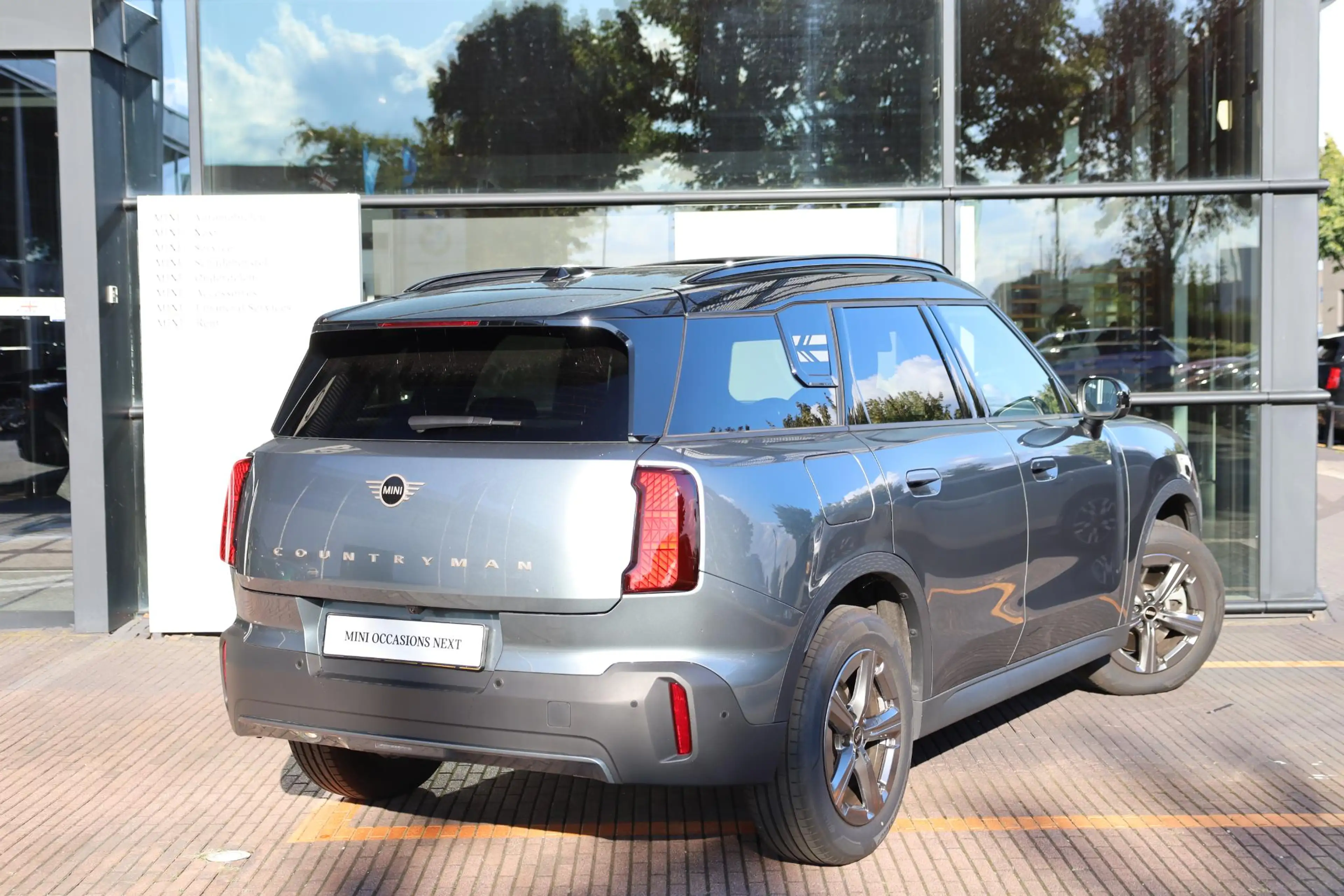 MINI Countryman C | Pakket XL | Panoramadak | Stuur- en Stoelverwarm — photo 2