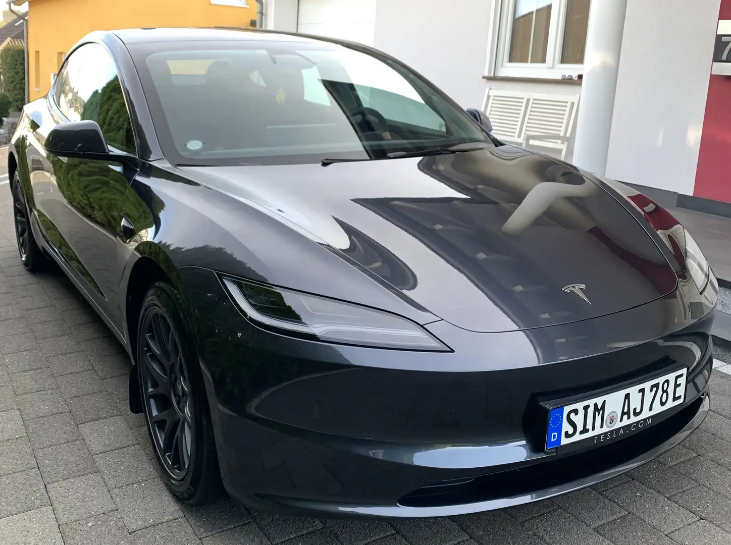 Tesla Model 3 SR+ Highland St. Grey Anhängerkupplung Winterräd Grau - 2
