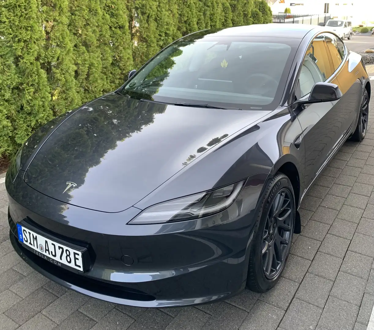 Tesla Model 3 SR+ Highland St. Grey Anhängerkupplung Winterräd Grau - 1