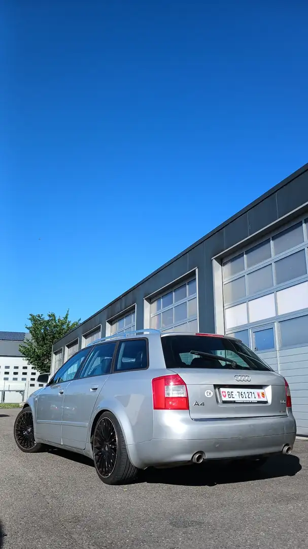 Audi A4 Avant 3.0 V6 220CV - 2