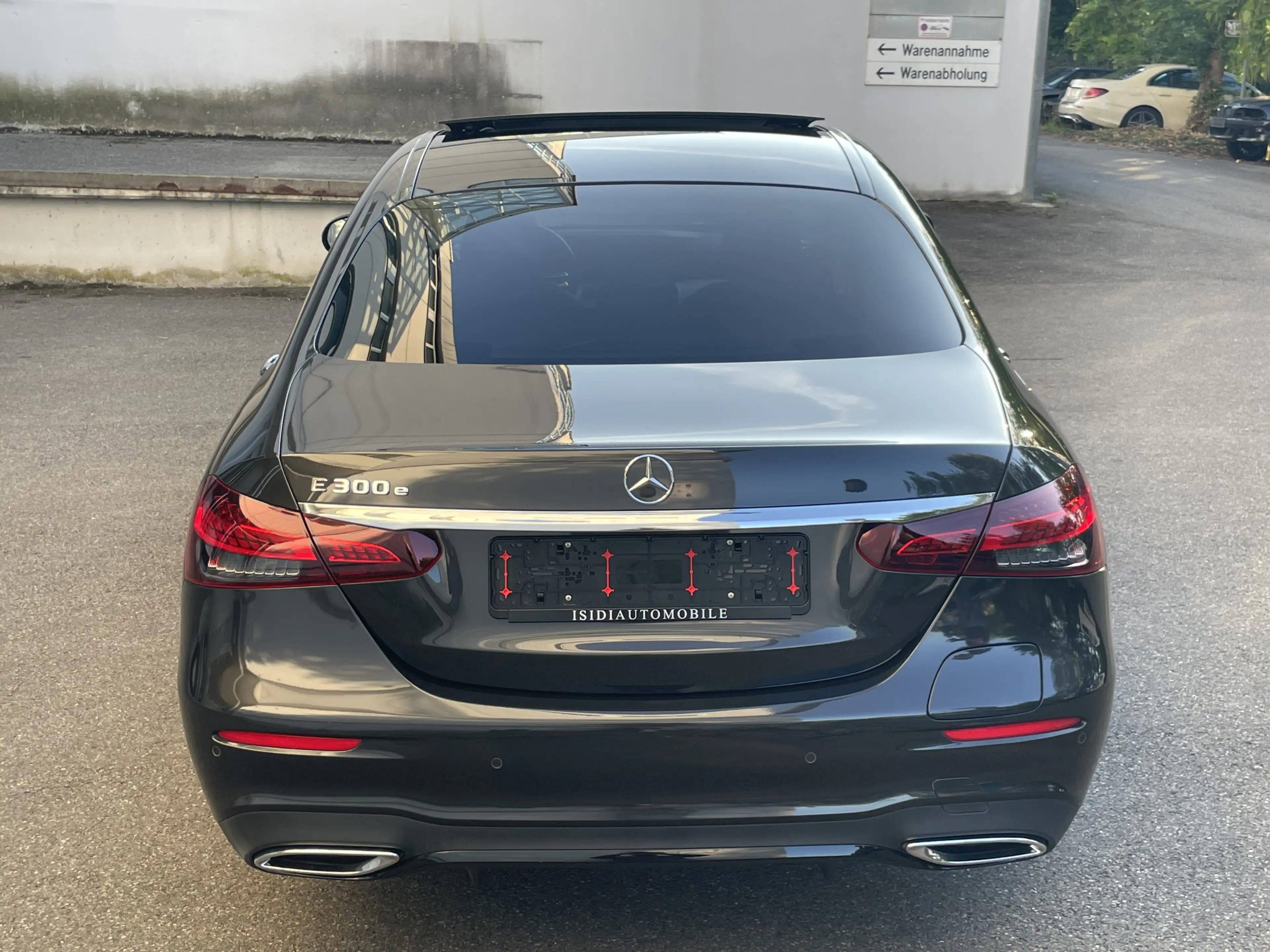 Mercedes-Benz E 300 e AMG LED Pano Head-Up Distronic Rü-Kamera — photo 5