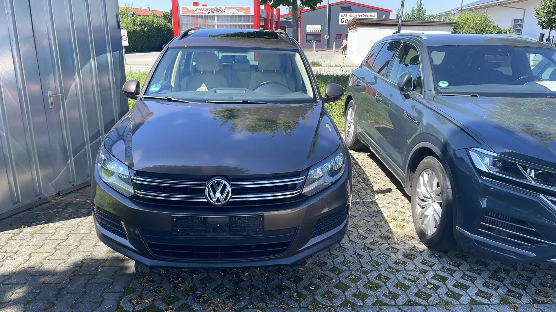 Volkswagen Tiguan 2.0 TDI DPF BlueMotion Technology Trend Braun - 1