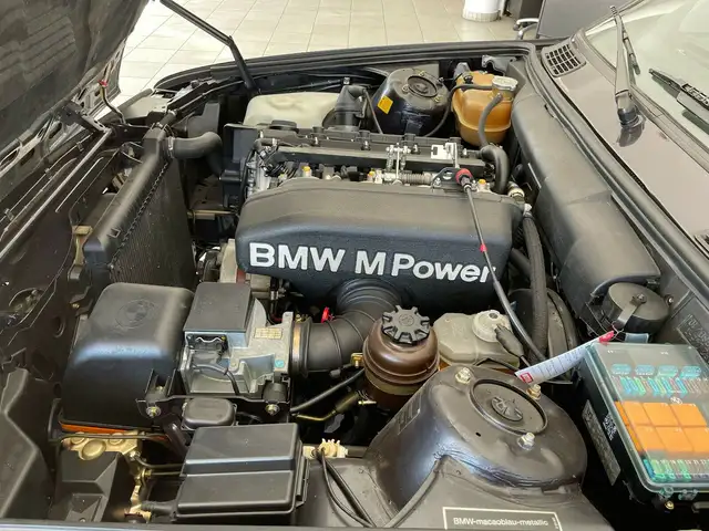 BMW M3 view 8