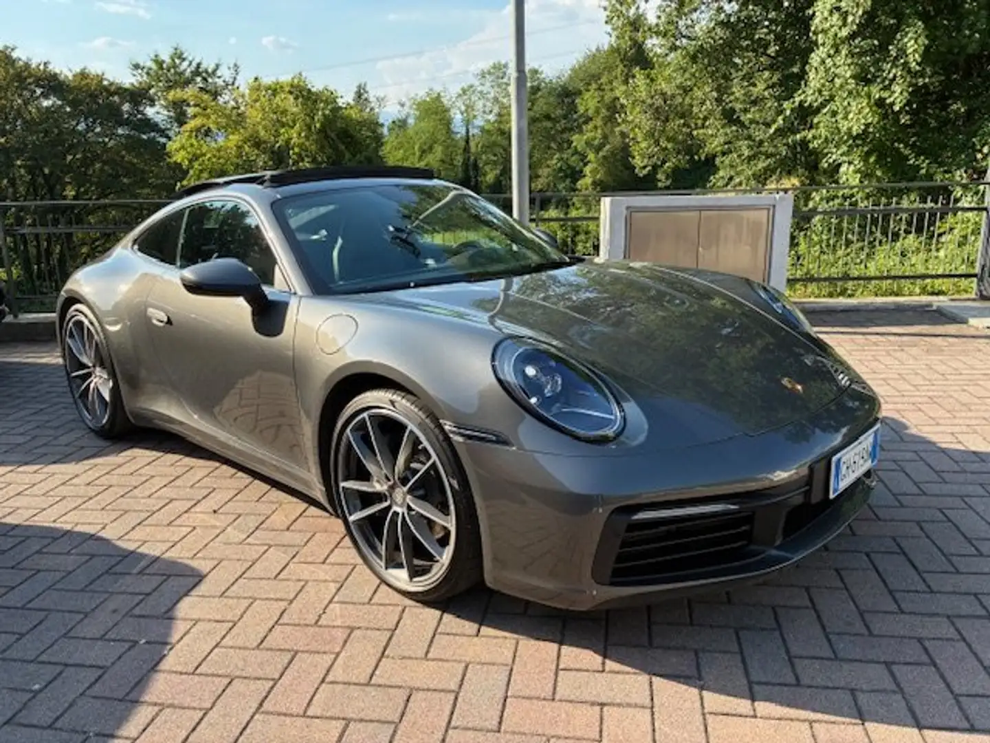 Porsche 911 911 Coupe 3.0 Carrera 4 auto Grigio - 1