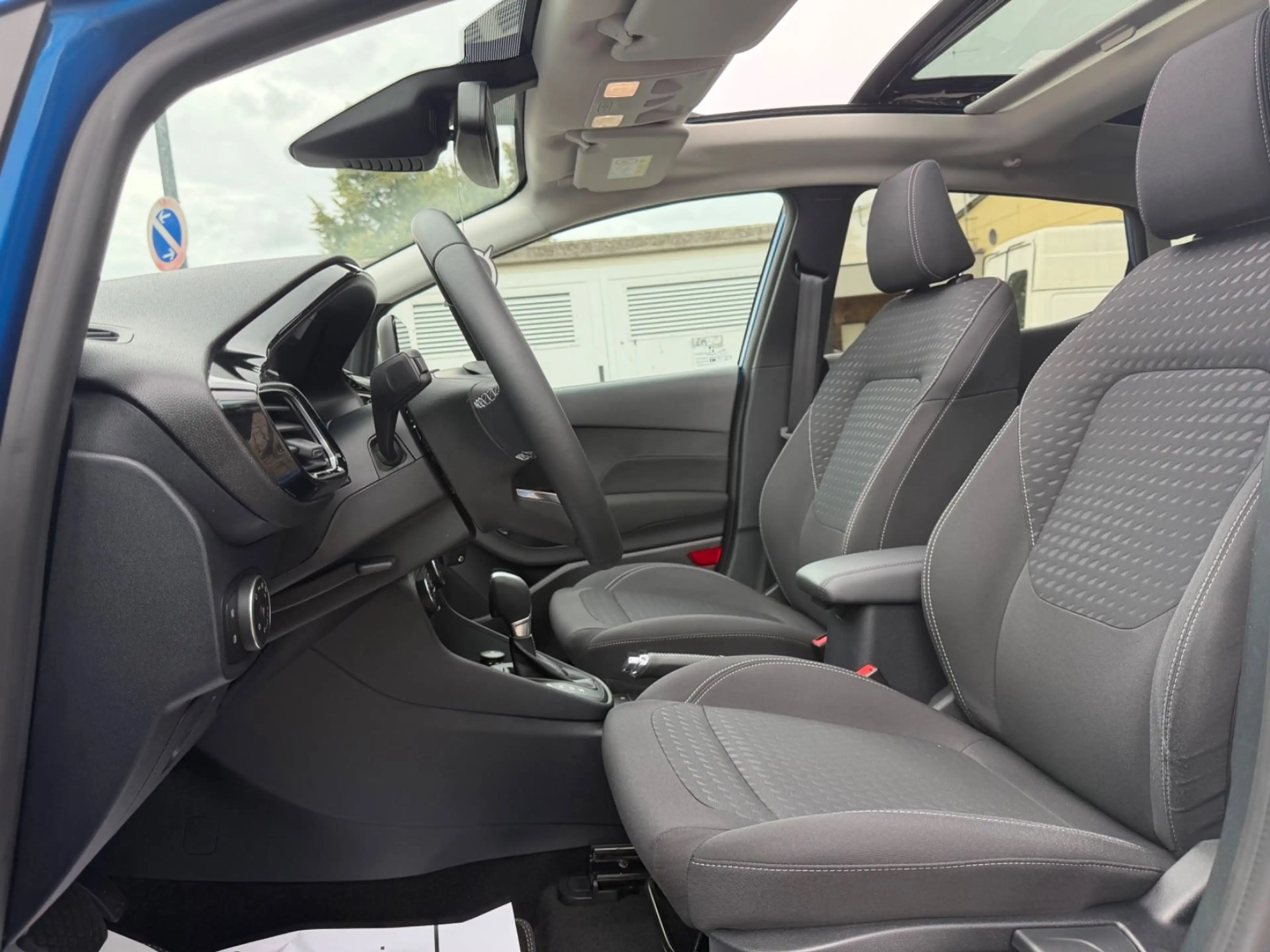 Ford Fiesta Titanium/Pano/Automatik/SHZ/VOLLLED — photo 9