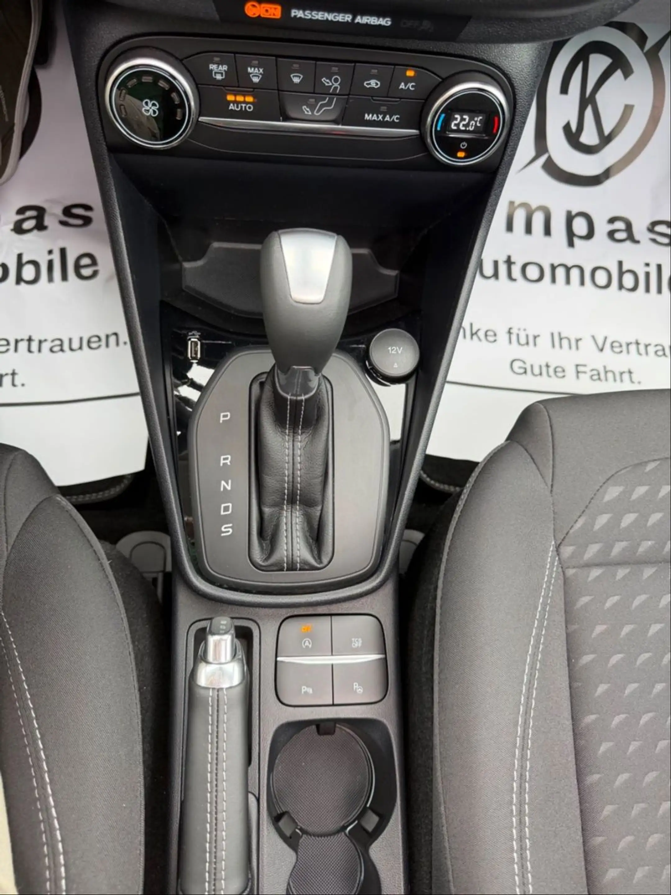 Ford Fiesta Titanium/Pano/Automatik/SHZ/VOLLLED — photo 15
