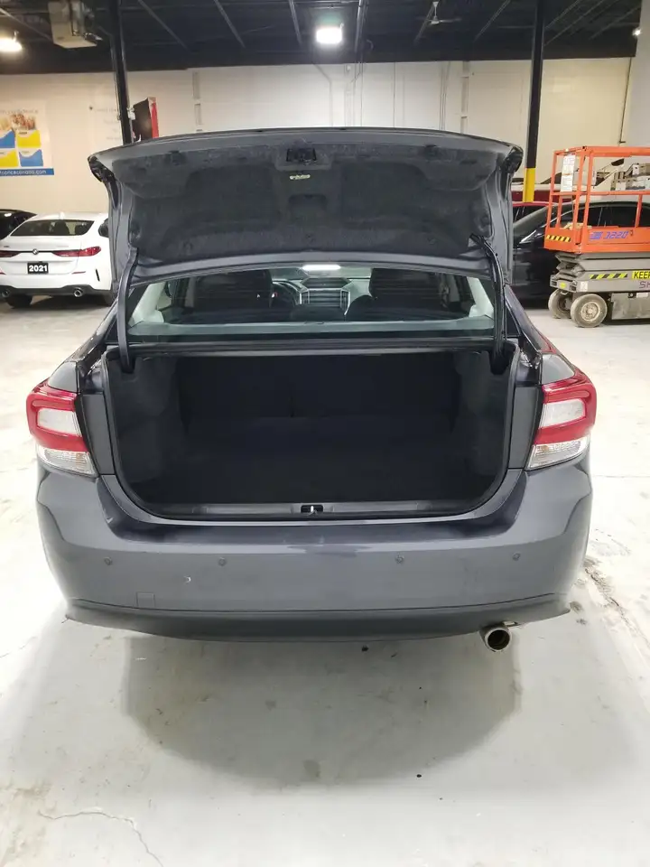 Subaru Impreza снимка Subaru Impreza