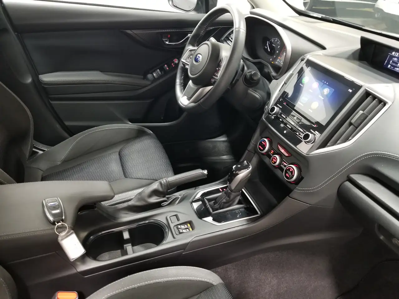 Subaru Impreza снимка Subaru Impreza