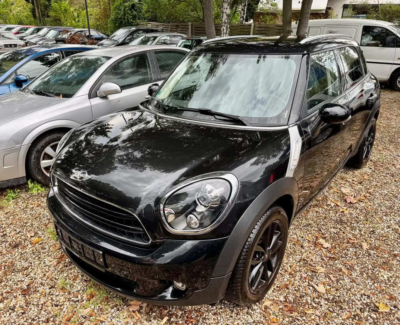 MINI One Countryman Automatik Xenon Navigation Alu 17Zoll  Euro 6 PDC Schwarz - 1