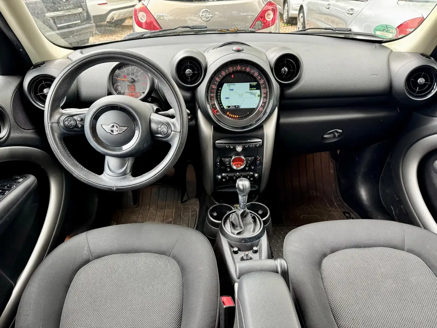 MINI One Countryman Automatik Xenon Navigation Alu 17Zoll  Euro 6 PDC Schwarz - 2