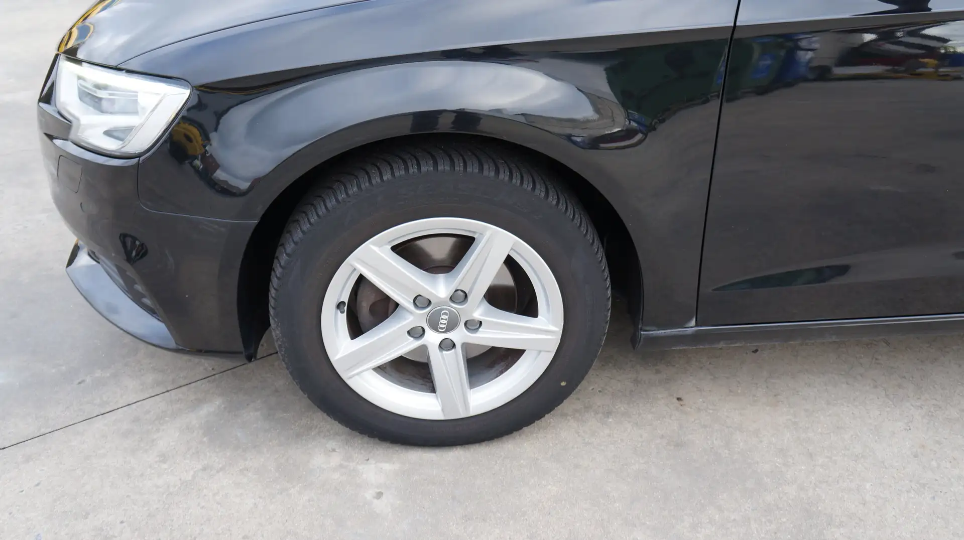 Audi A3 Sportback 30 TFSI 115 pk Navi Pdc Bt 12m Garantie Noir - 2