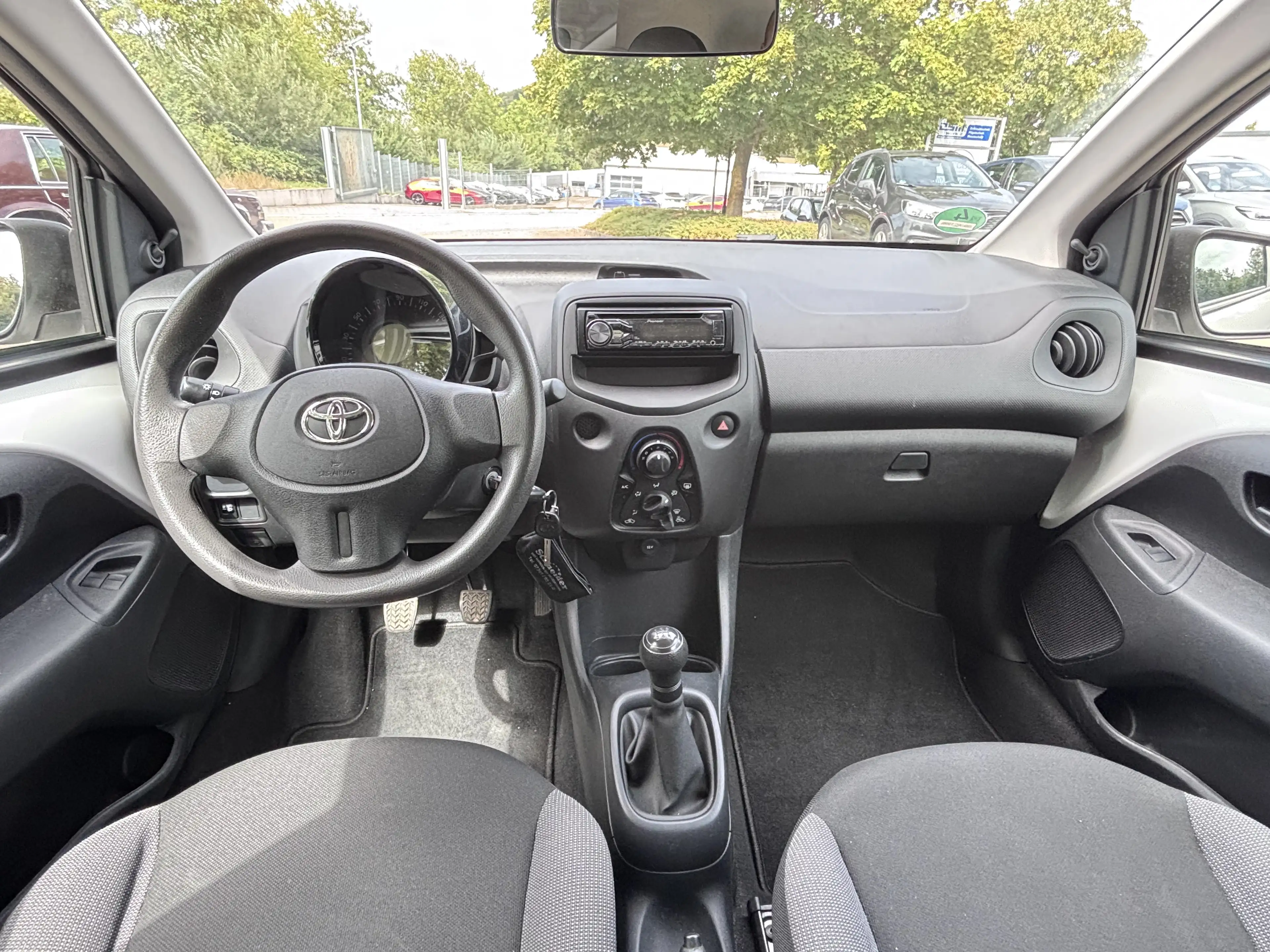 Toyota Aygo x*1.0*2.HAND-EURO 6-KLIMA*52000km* — photo 12