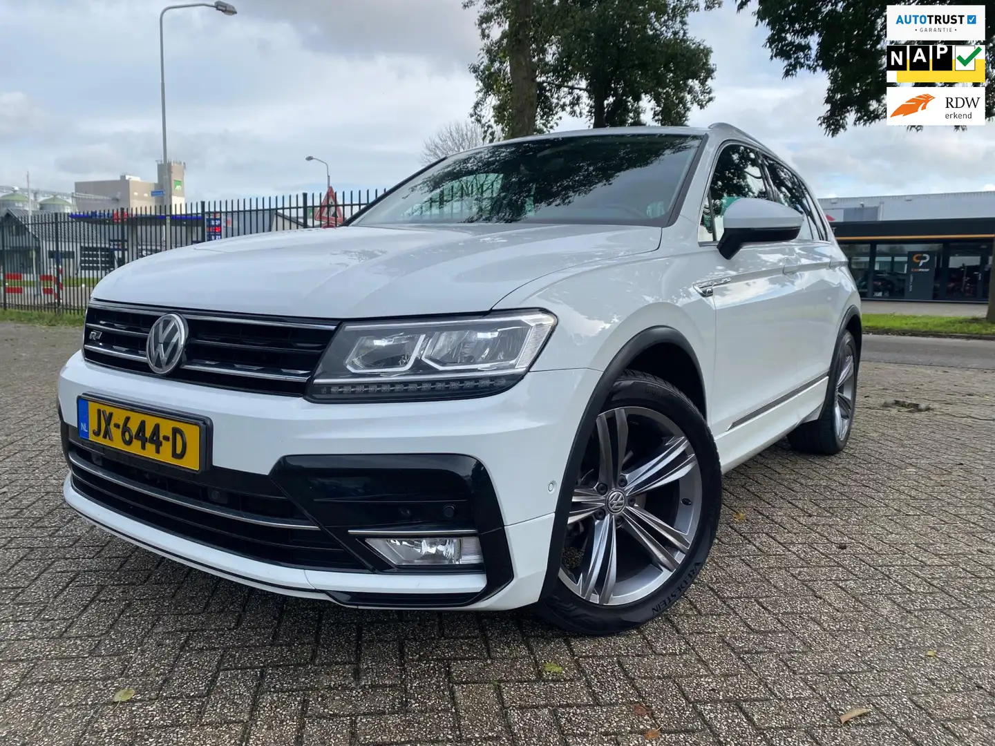 Volkswagen Tiguan 1.4 TSI ACT Highline R-Line Camera Cruise Led Blanc - 1