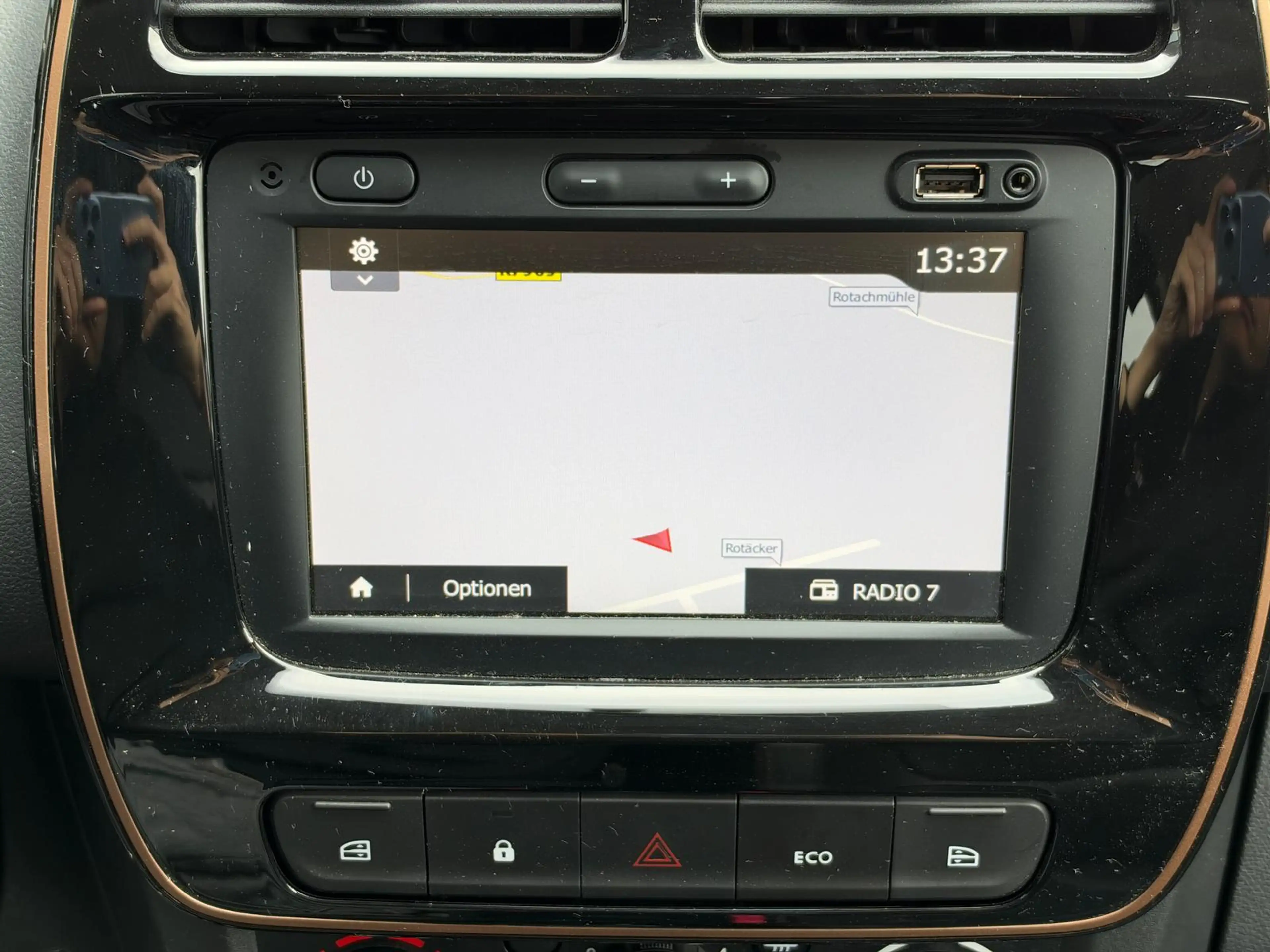 Dacia Spring Extreme APP/NAV/PDC/KAMERA — photo 14