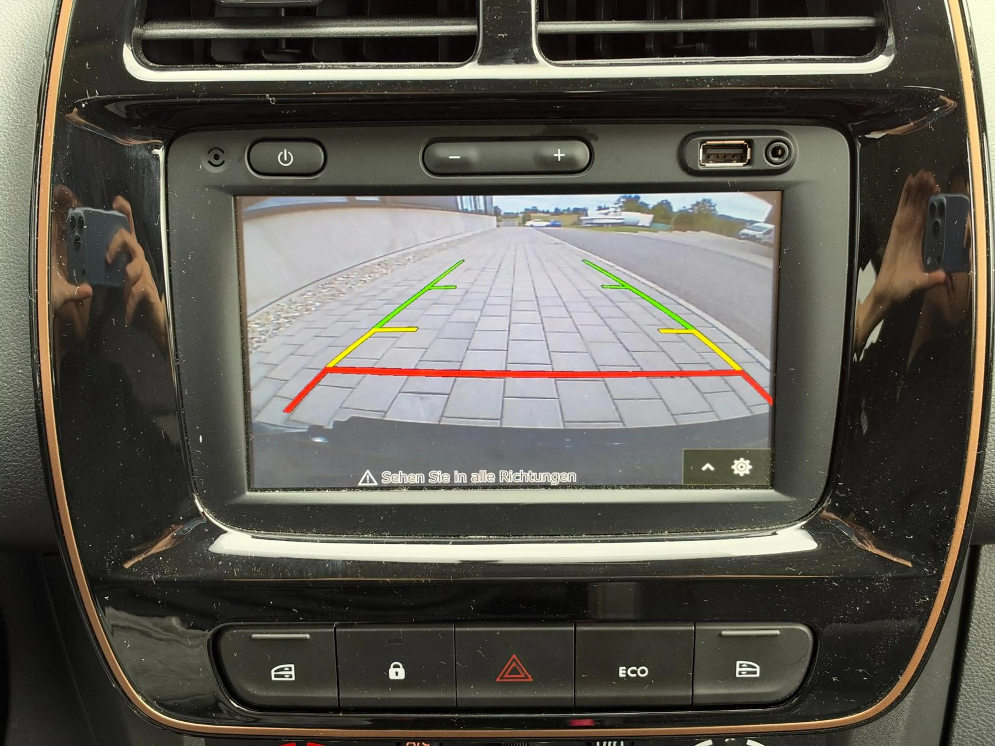 Dacia Spring Extreme APP/NAV/PDC/KAMERA — photo 15