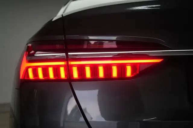 Audi A6 view 10