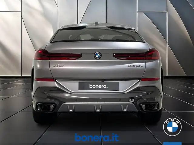 BMW X6 view 6
