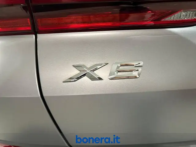 BMW X6 view 10