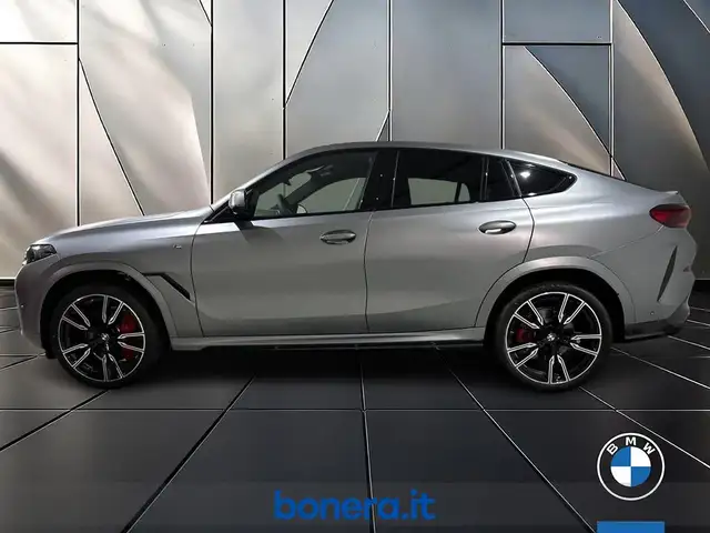 BMW X6 view 8
