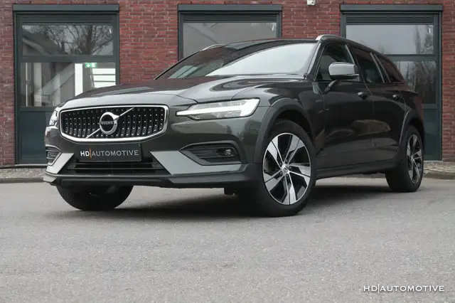 Volvo V60 Cross Country 2.0 B5 AWD 250PK Ultimate Trekhaak