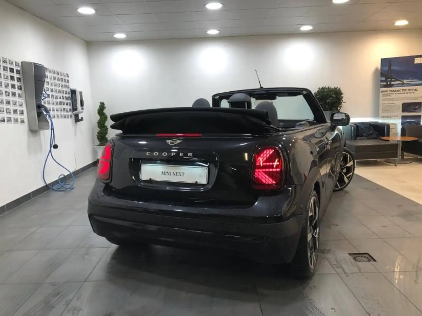 MINI Cooper Cabrio C 163ch Classic DKG7 Noir - 2