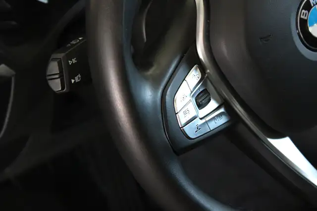 BMW X3 view 10
