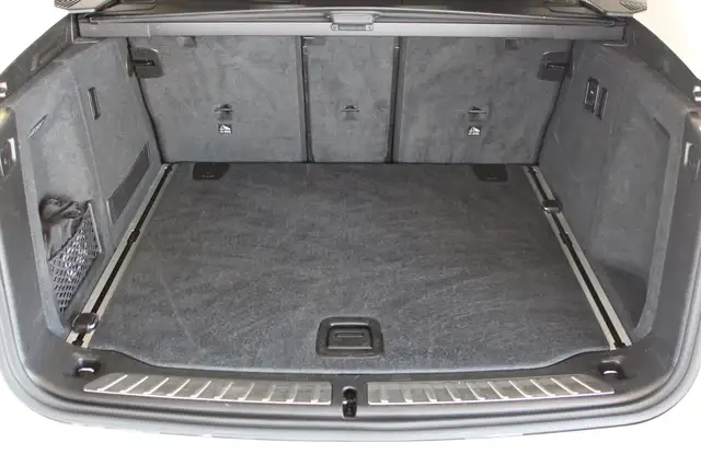 BMW X3 view 12