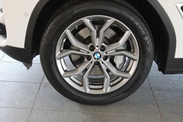 BMW X3 view 7