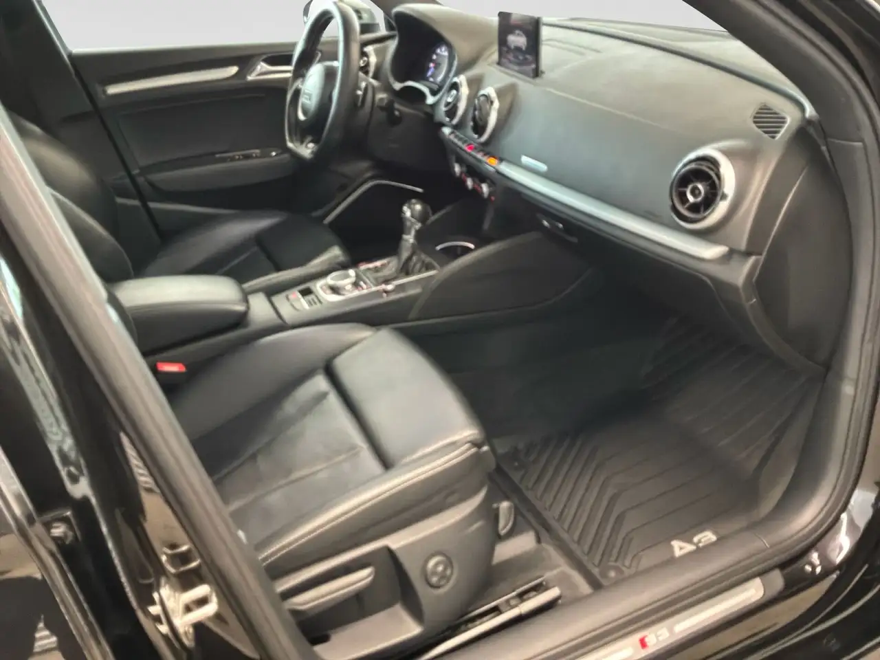 Audi S3 снимка Audi S3