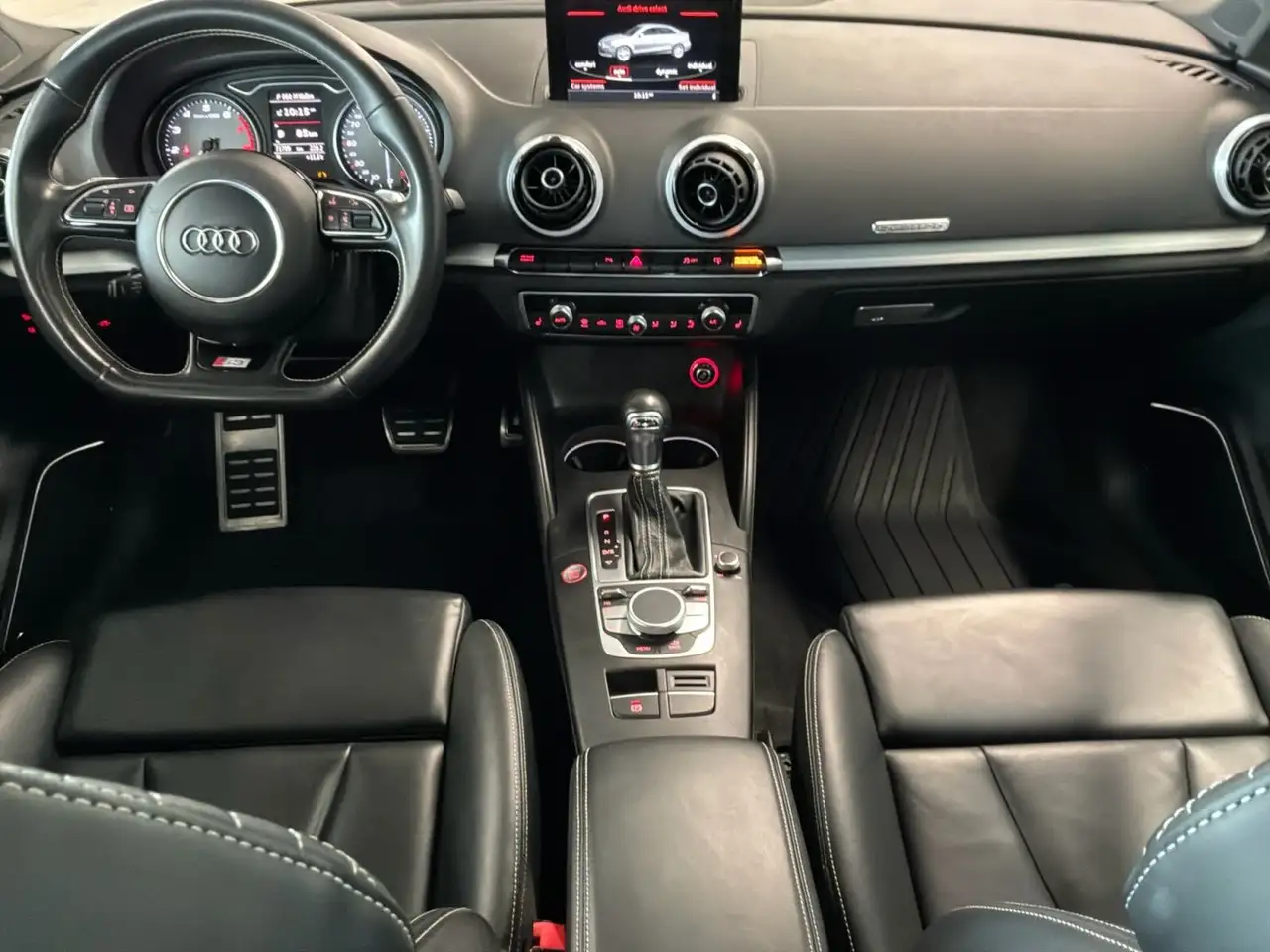 Audi S3 снимка Audi S3
