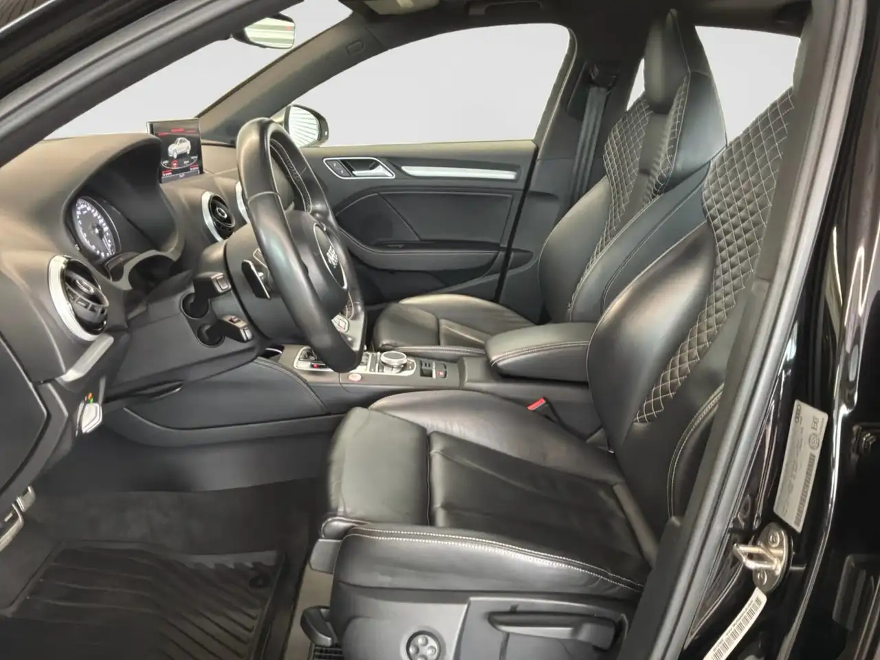 Audi S3 снимка Audi S3
