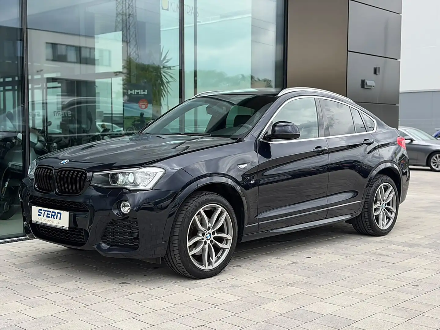 BMW X4 xDrive 30d M Sport Aut. *M-SPORT* Schwarz - 1