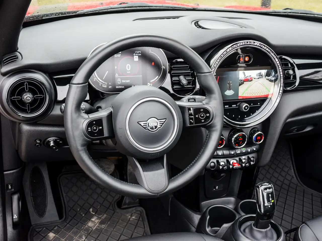 MINI Convertible снимка MINI Convertible
