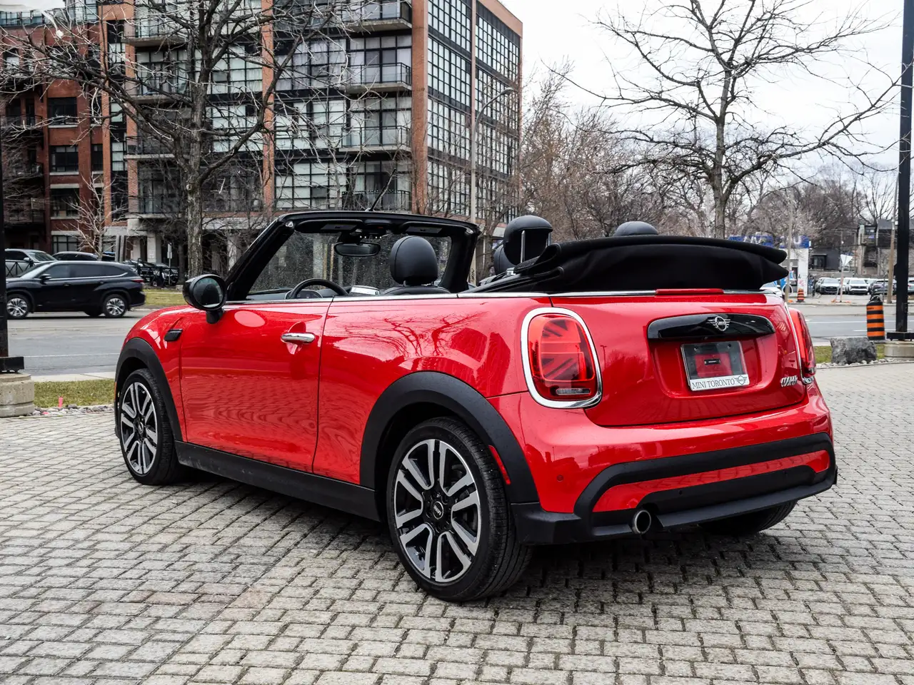 MINI Convertible снимка MINI Convertible