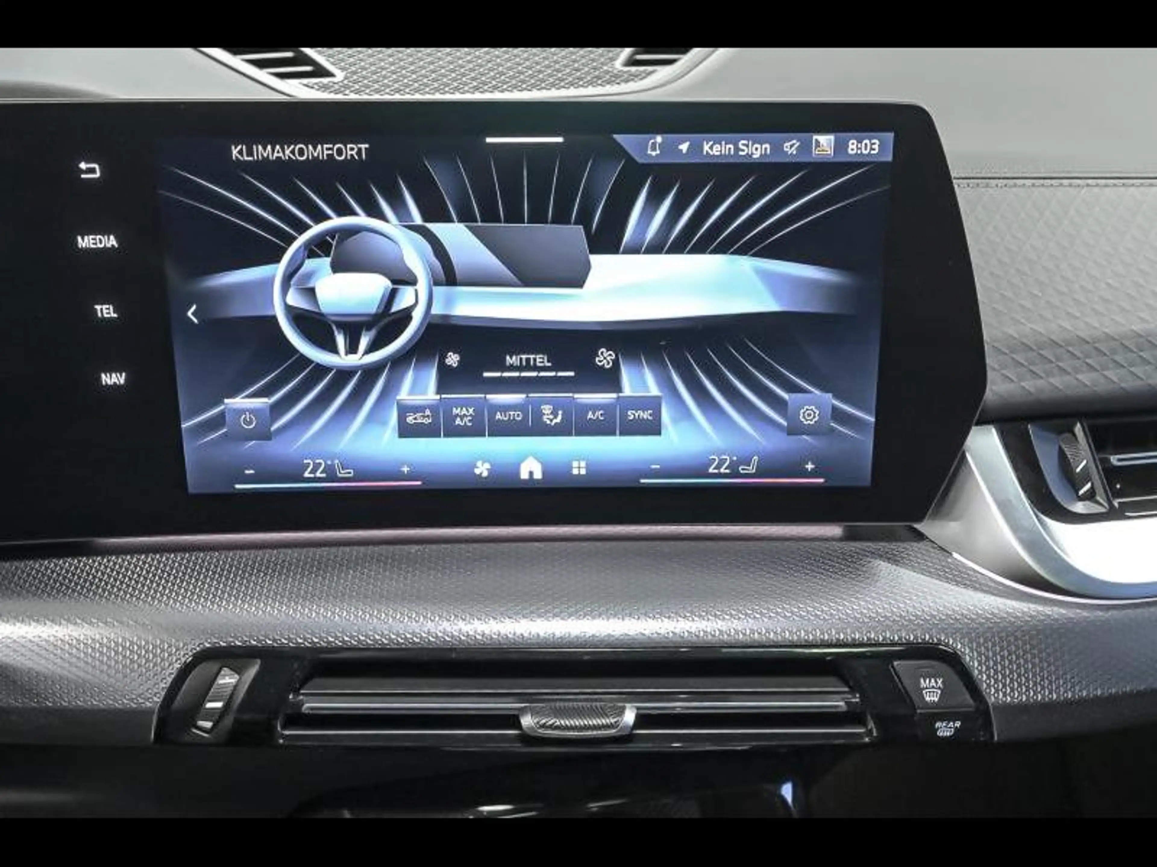 BMW iX2 eDrive20 - M Pack — photo 12