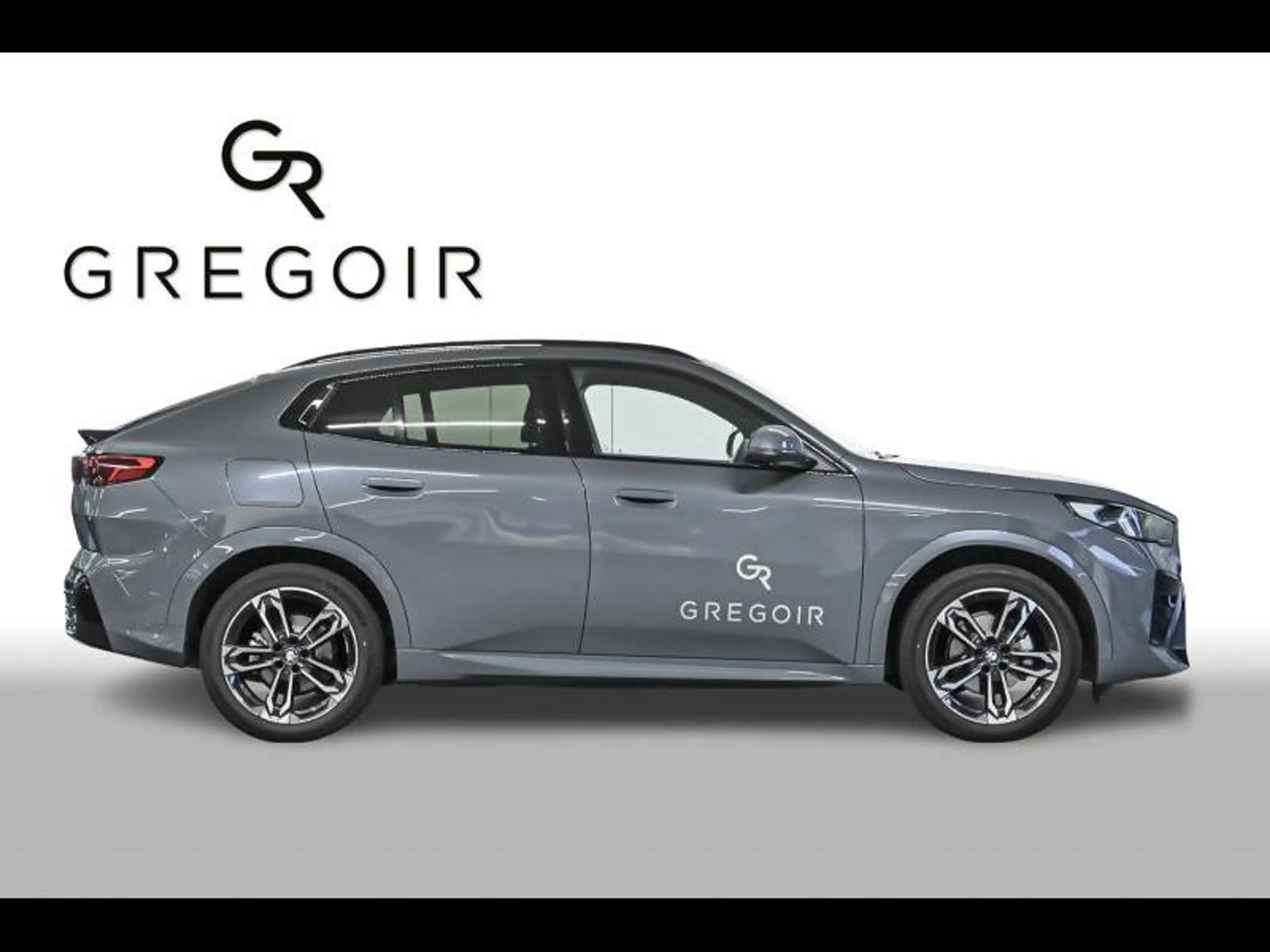 BMW iX2 eDrive20 - M Pack — photo 3