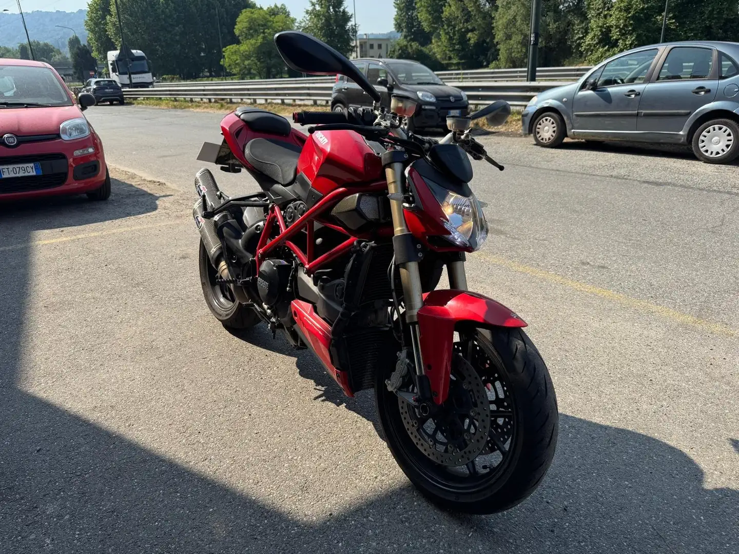 Ducati Streetfighter Rosso - 2
