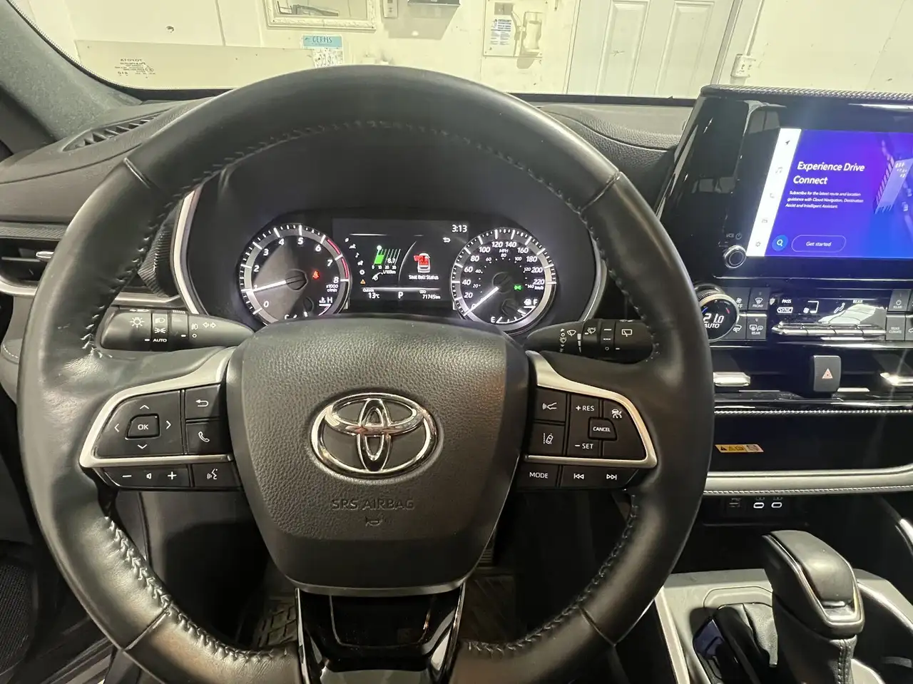 Toyota Highlander снимка Toyota Highlander