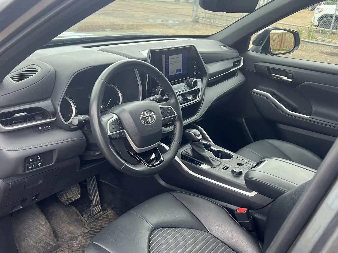 Toyota Highlander снимка Toyota Highlander