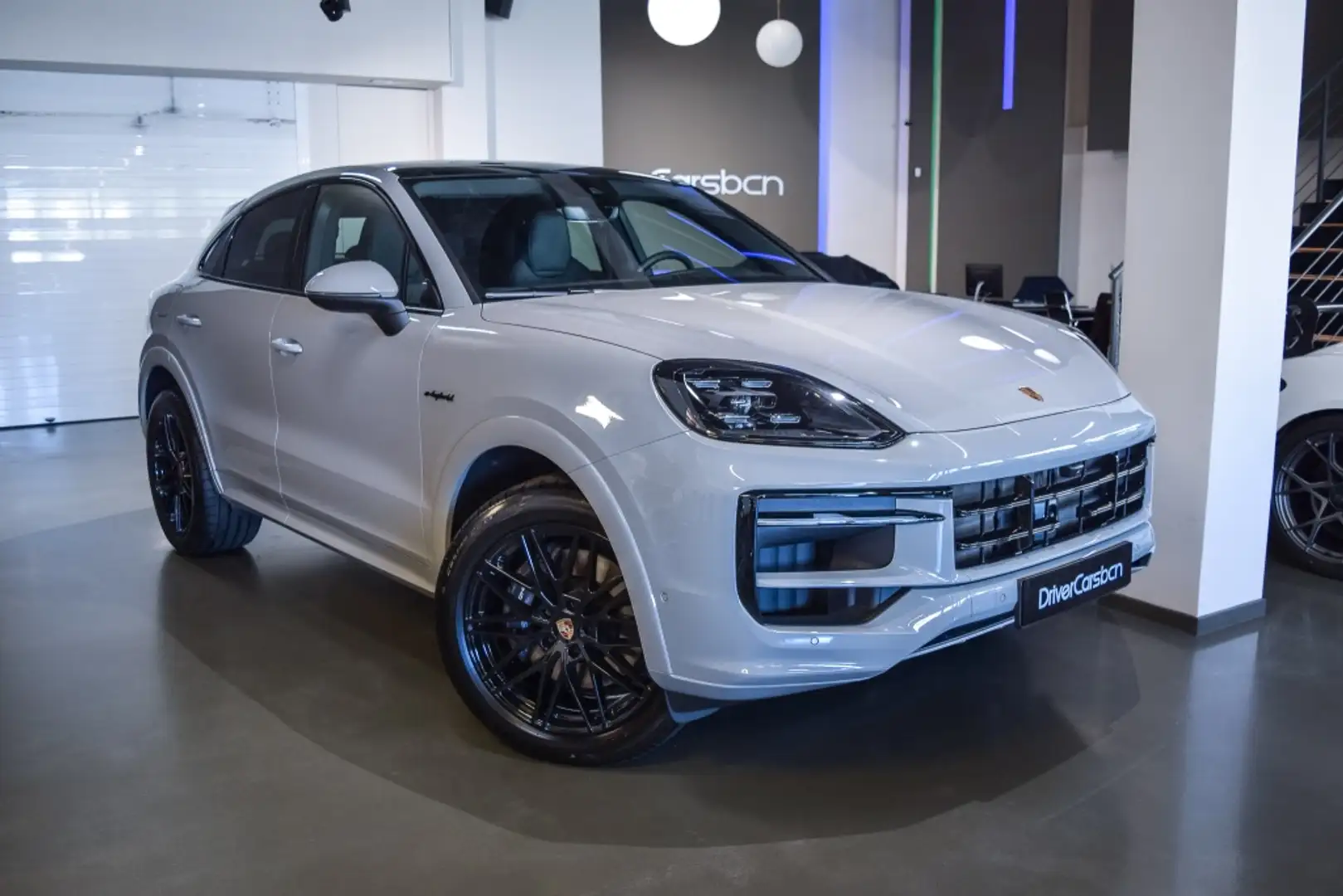 Porsche Cayenne Coupé E-Hybrid Aut. Gris - 2