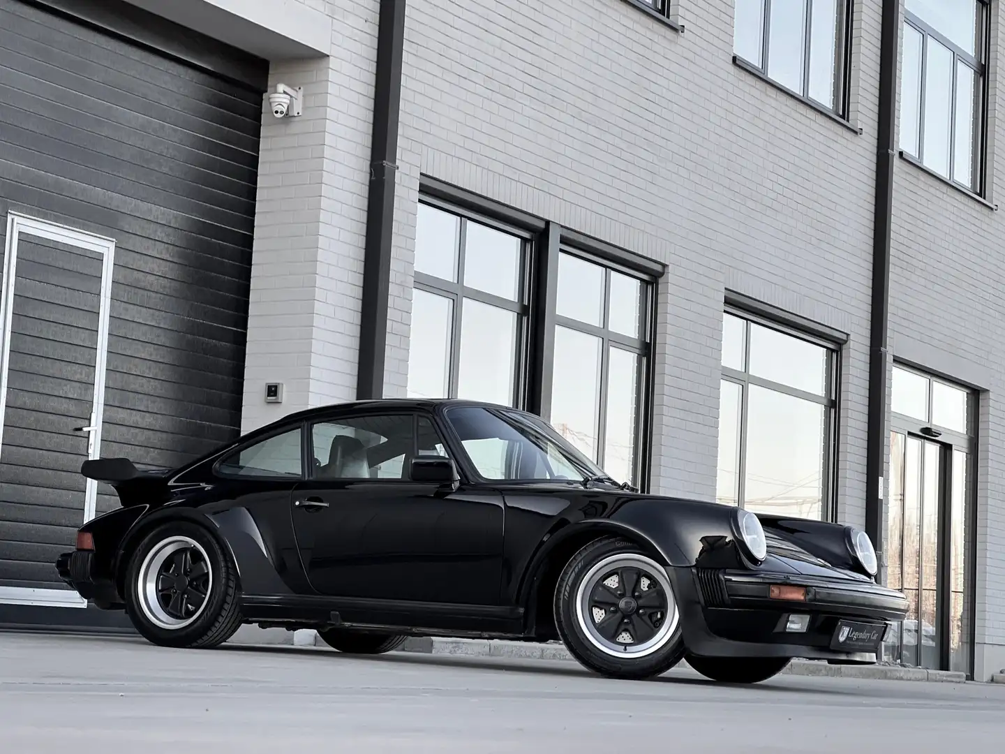 Porsche 911 3.3 TURBO - ORIGINAL 61.000 KM !! Noir - 1