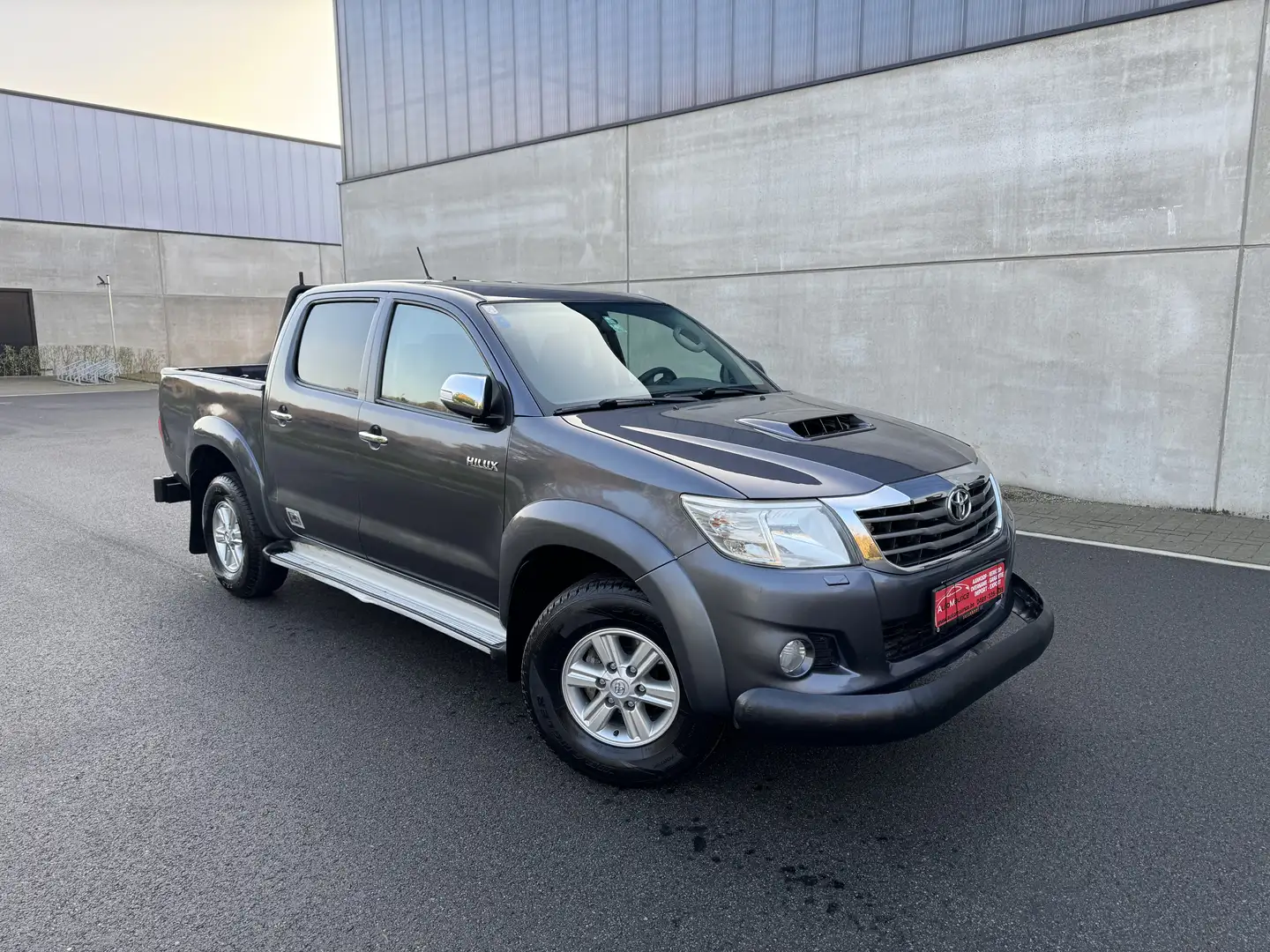 Toyota Hilux 2.5D-4D Manual 4x4 Double Cab / Export Afrik Only plava - 2