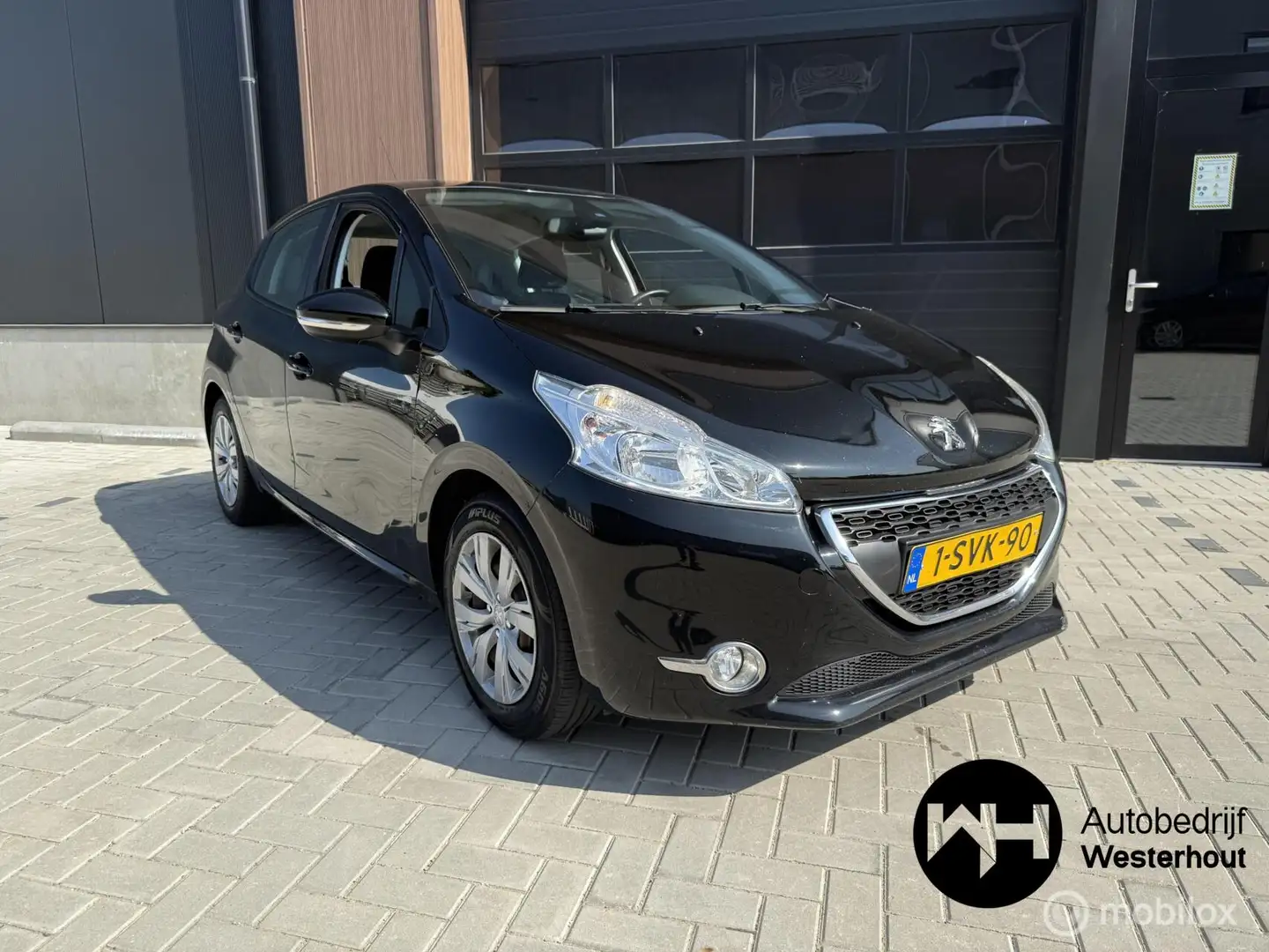 Peugeot 208 1.2 VTi Envy NAVI NWE APK PARKEER SENSOR Noir - 1