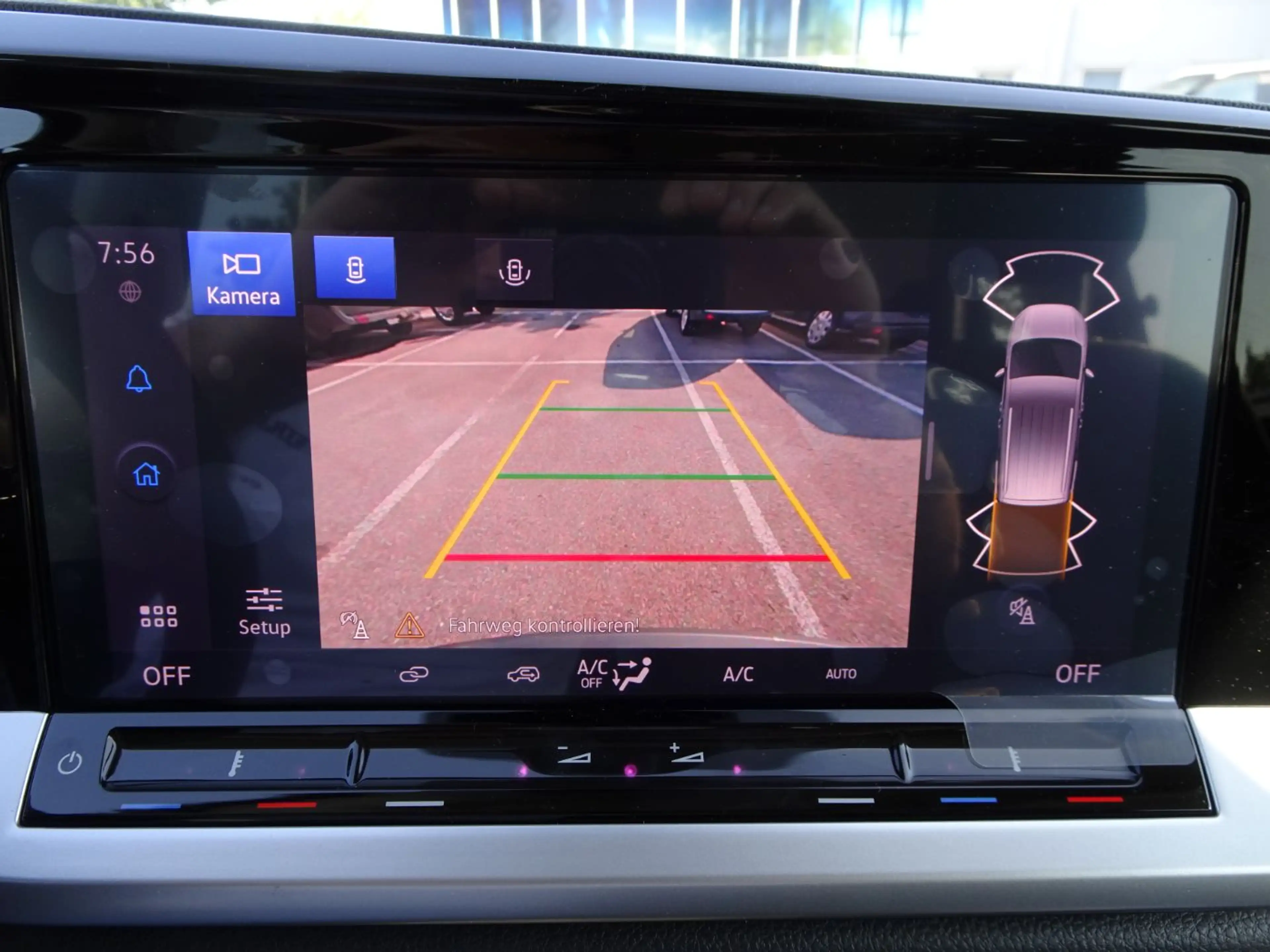 Ford Tourneo Connect Titanium L1 iACC*NAVI*TWA*CAM*PDC — photo 10