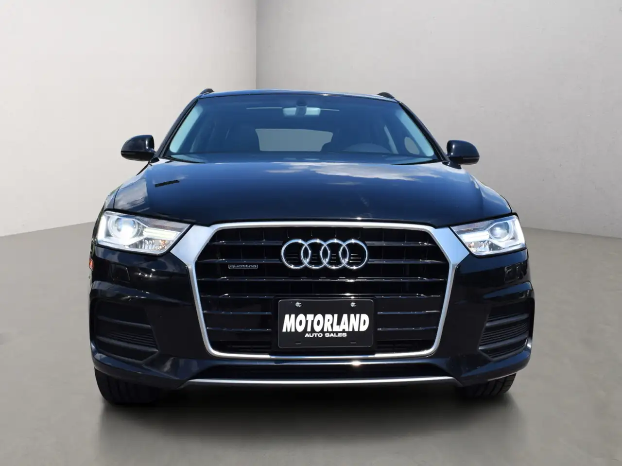 Audi Q3 photo Audi Q3